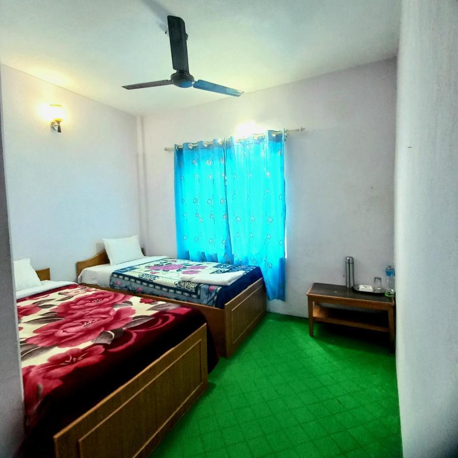 Hotel Aarjan And Restaurant Pokhara Zewnętrze zdjęcie