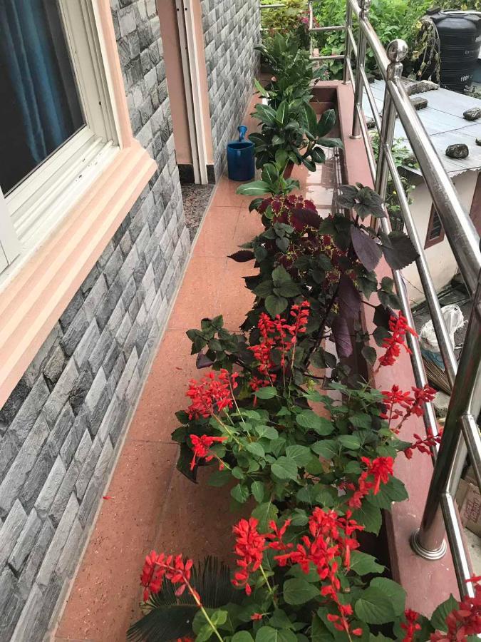 Hotel Aarjan And Restaurant Pokhara Zewnętrze zdjęcie